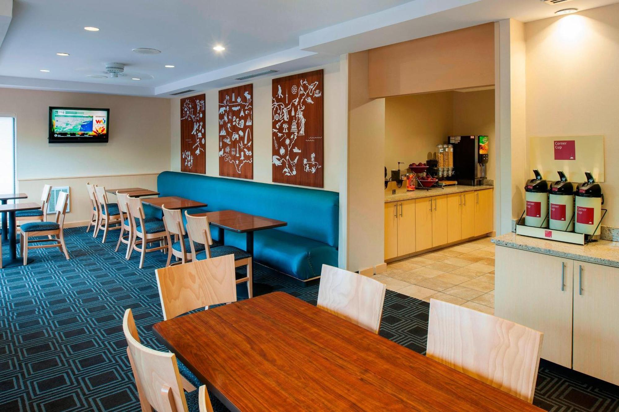 ทาวน์เพลซ สวีท เบทเลเฮม อีสตัน/ลีไฮ แวลเลย์ Hotel Hollo ภายนอก รูปภาพ